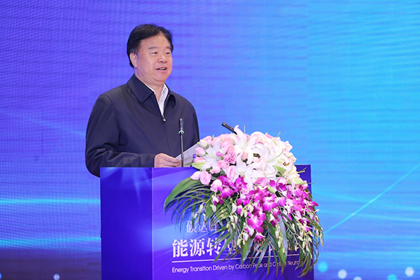 石油集团党组成员,副总经理兼中国石油天然气股份有限公司总裁黄永章